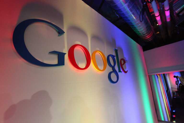 Francia multa a Google