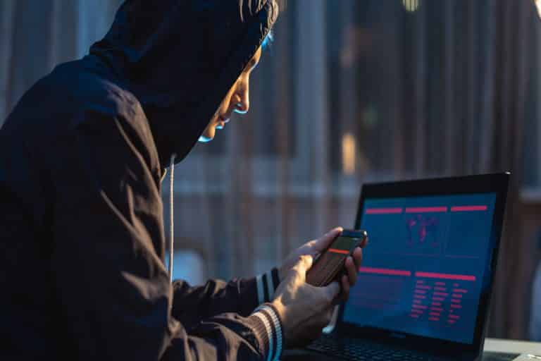 Aplican nuevas leyes estrictas en cuanto a la ciberseguridad
