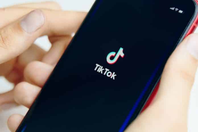 TikTok podría ser bloqueada en USA debido a un Tweet de Anonymous