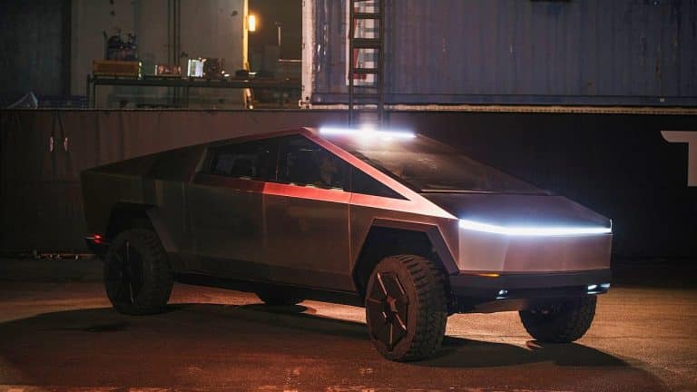 La nueva Cybertruck al parecer será de menor tamaño en su versión Europea