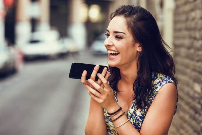 Nueva función de Google permite buscar una canción con sólo silbarla o tararearla