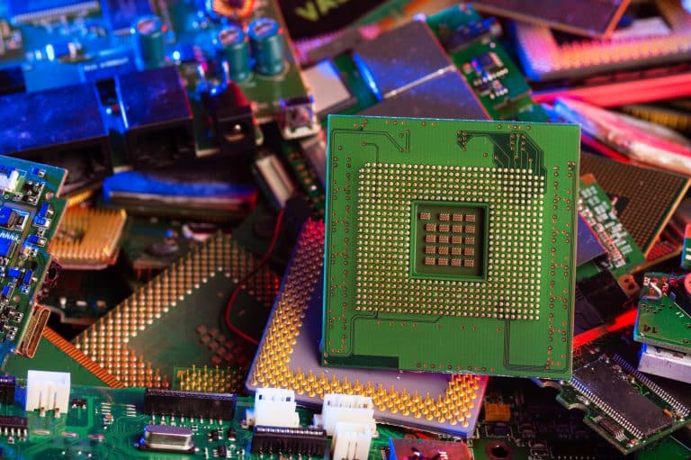 la campaña de Intel contra Apple