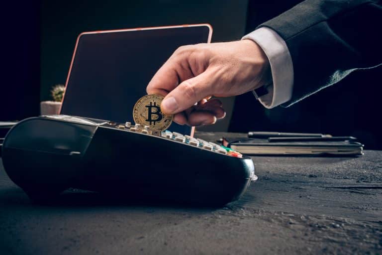 Bitcoin y Ethereum se desploman