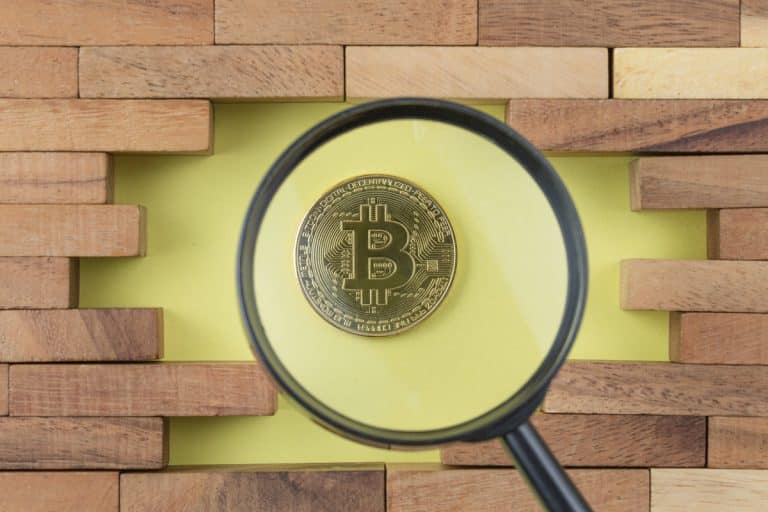 Hackers roban criptomonedas de miles de clientes en Coinbase.
